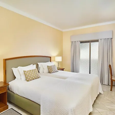 Ria Park Garden 4* 알만실