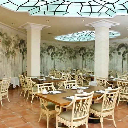 Ria Park Garden מלון 4*