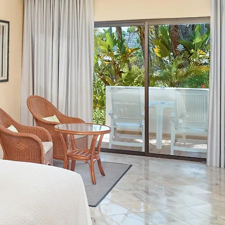 מלון Ria Park Garden