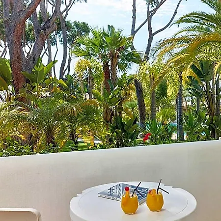 Ria Park Garden Hotel
